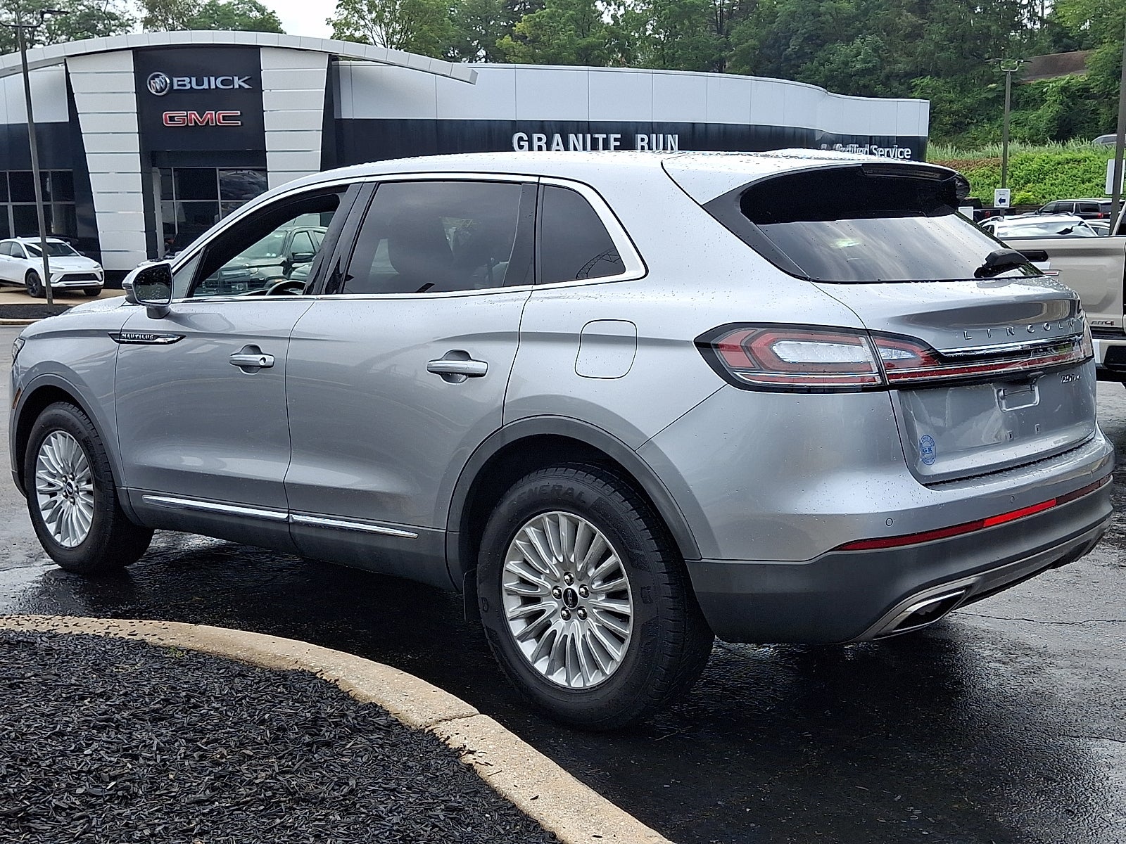 2020 Lincoln Nautilus Standard