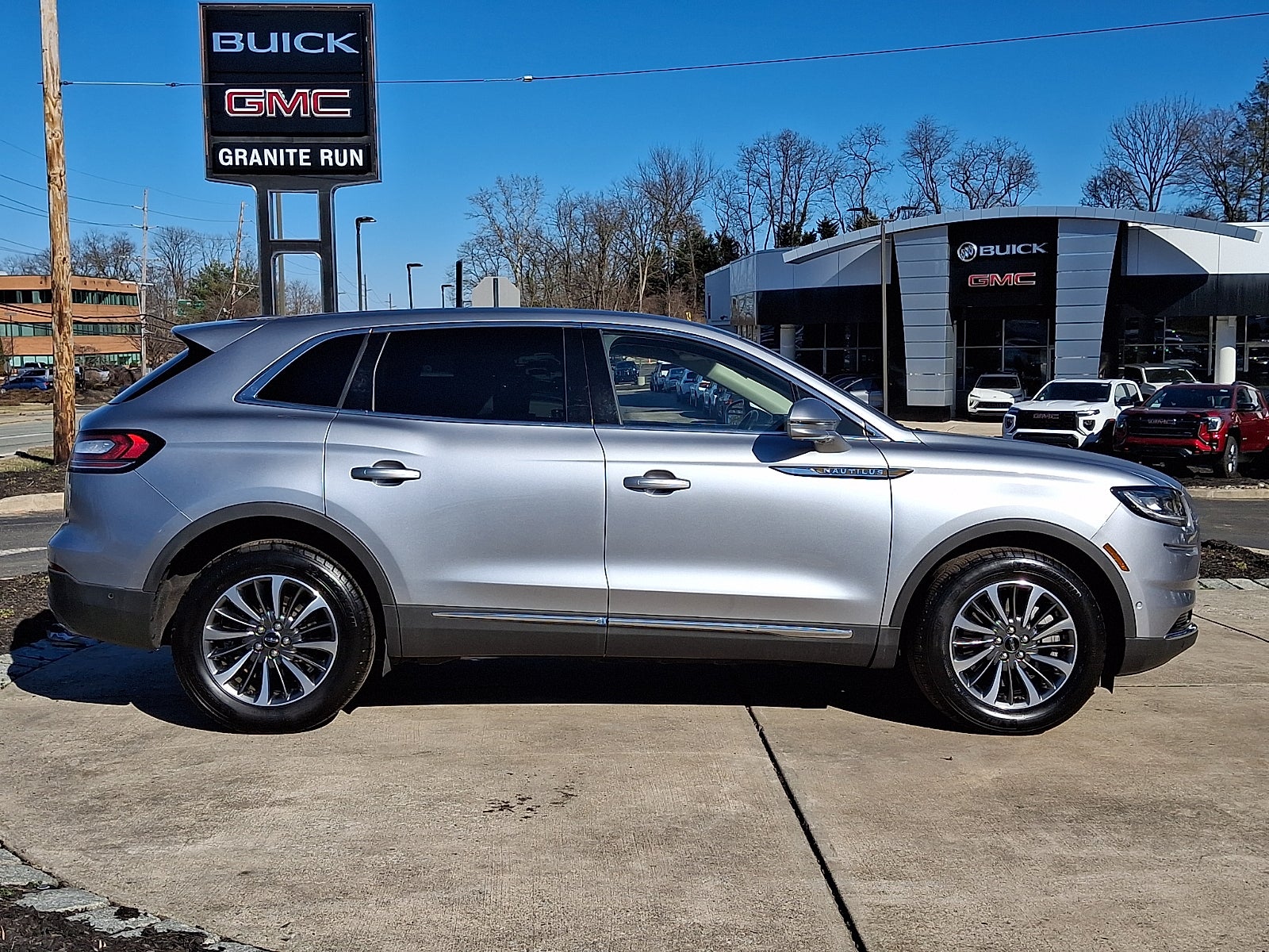 2022 Lincoln Nautilus Reserve