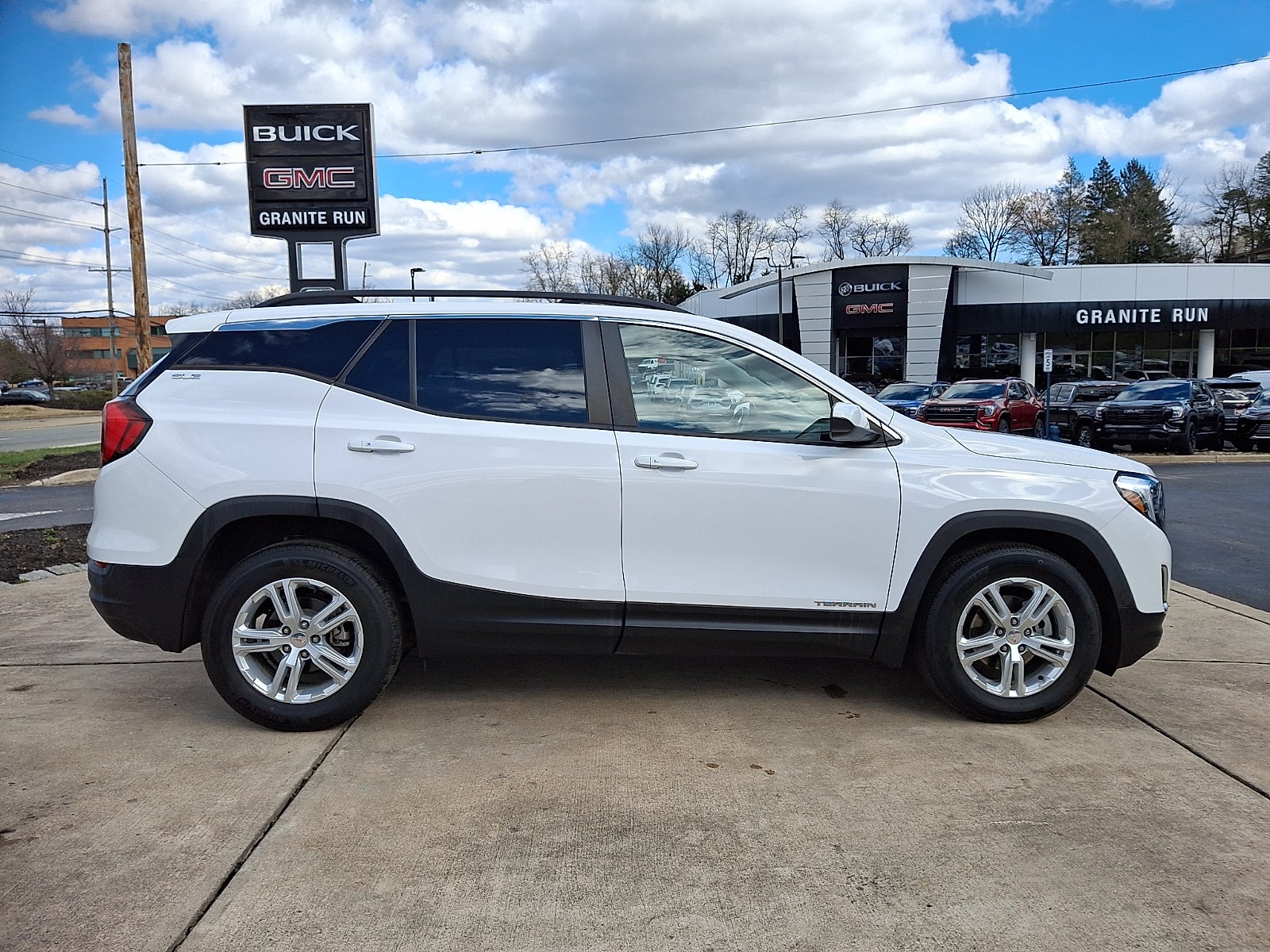 2021 GMC Terrain SLE