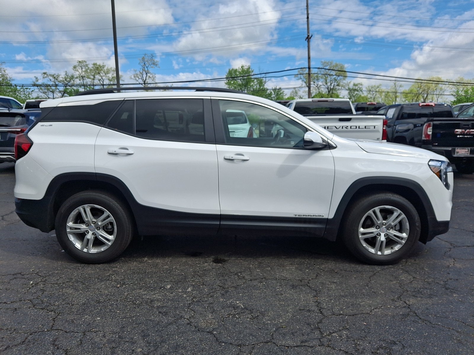 2024 GMC Terrain SLE