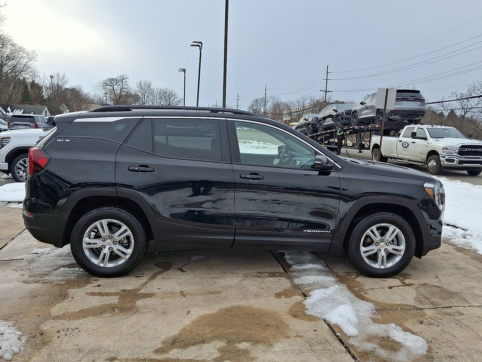 2024 GMC Terrain SLE