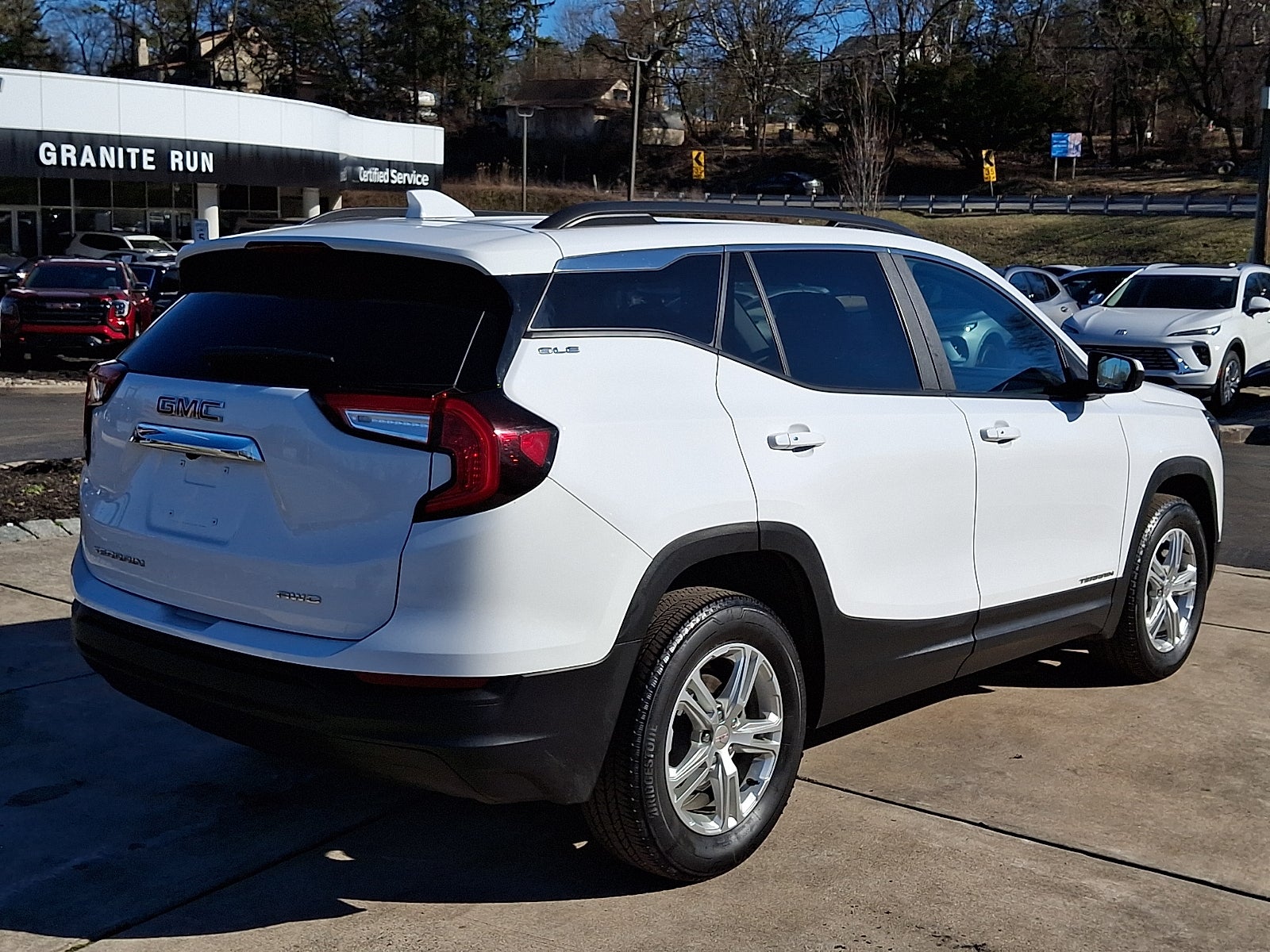 2023 GMC Terrain SLE