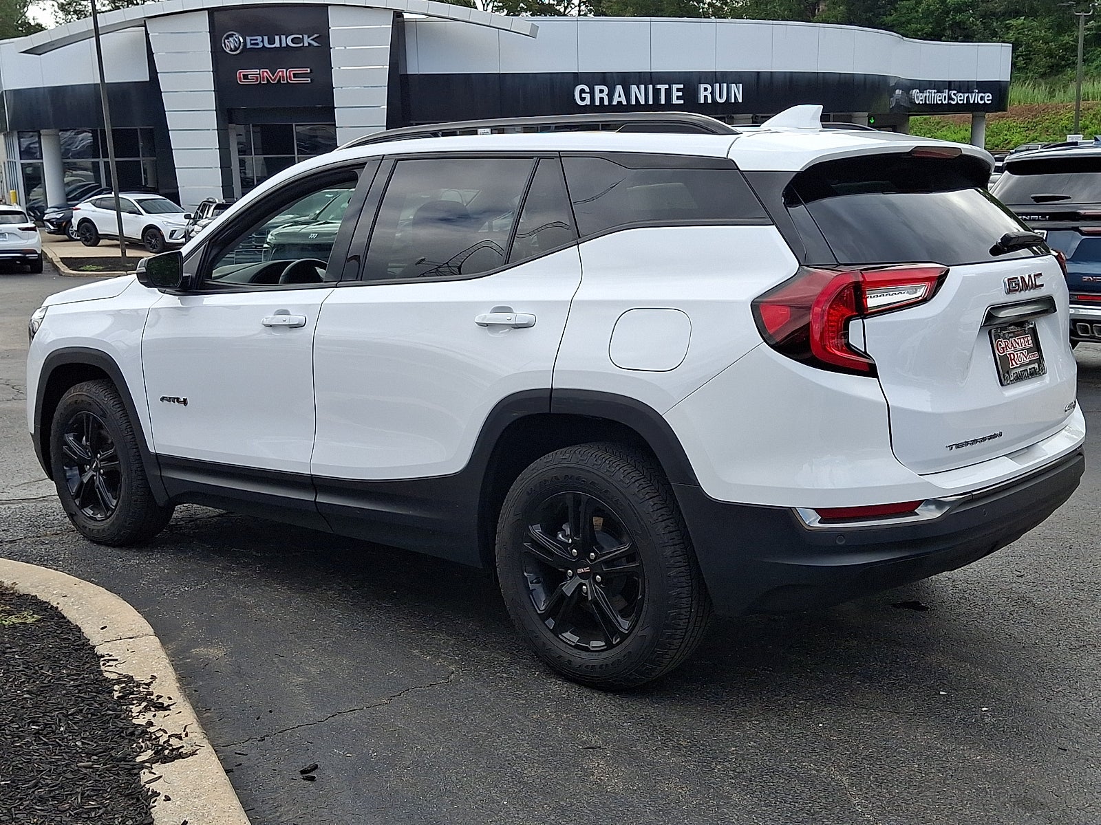 2023 GMC Terrain AT4