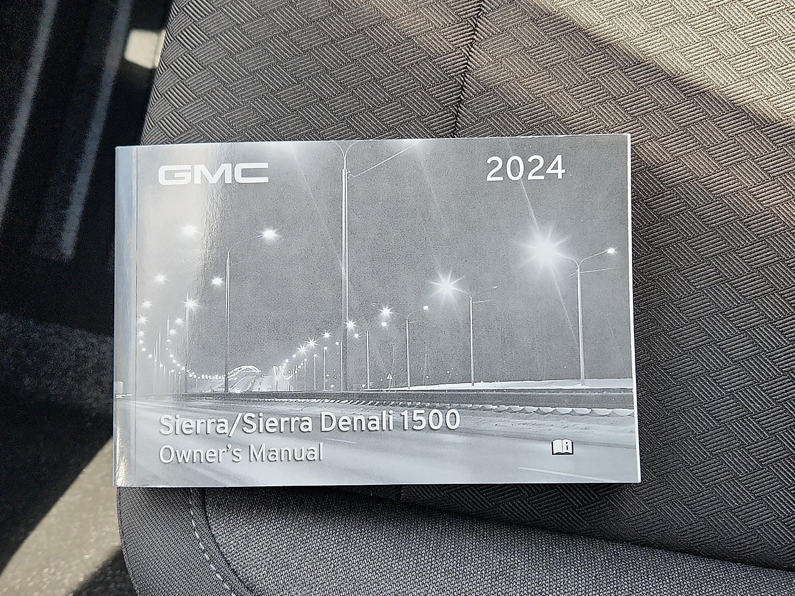 2024 GMC Sierra 1500 Pro