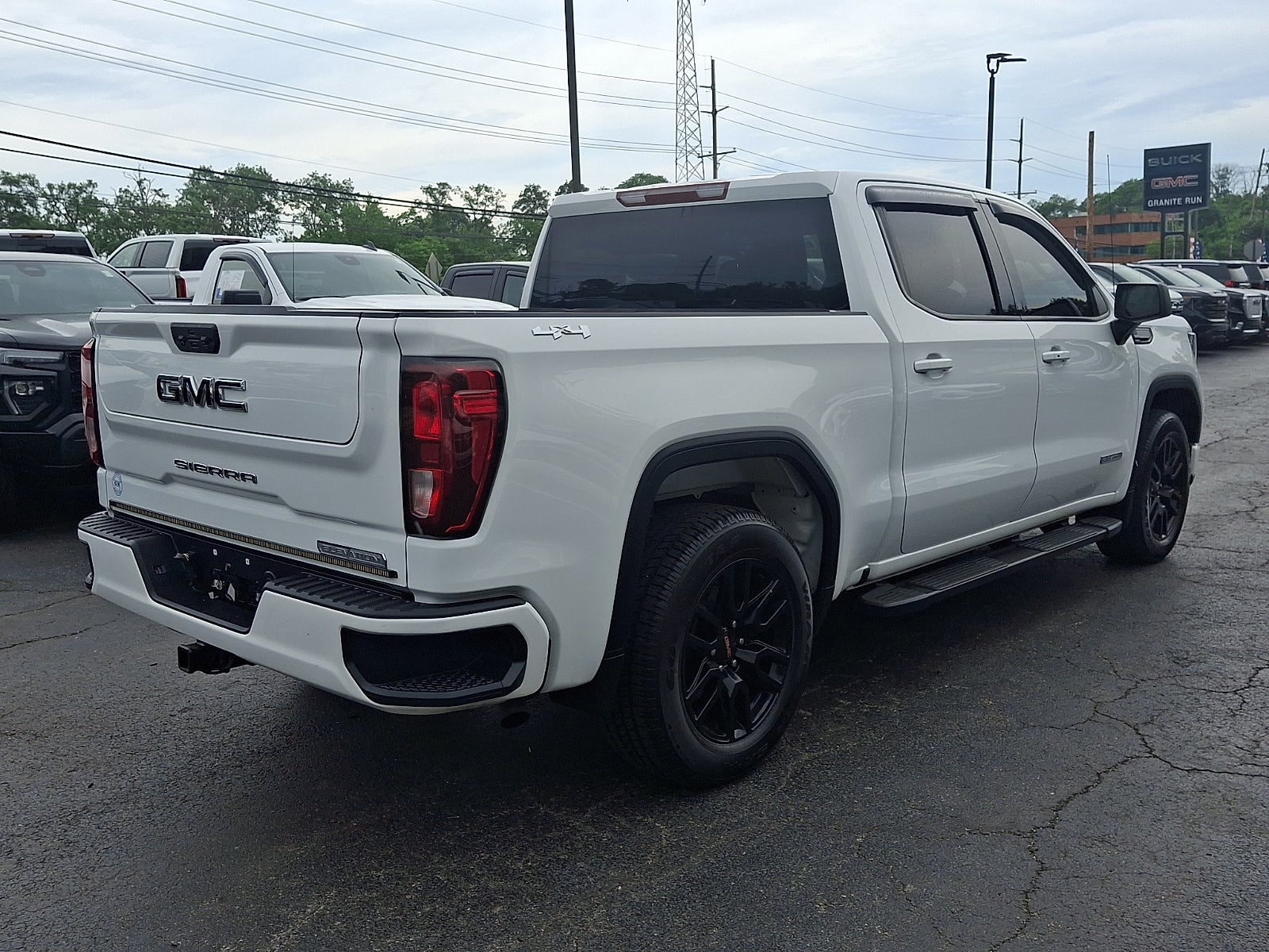 2022 GMC Sierra 1500 Elevation