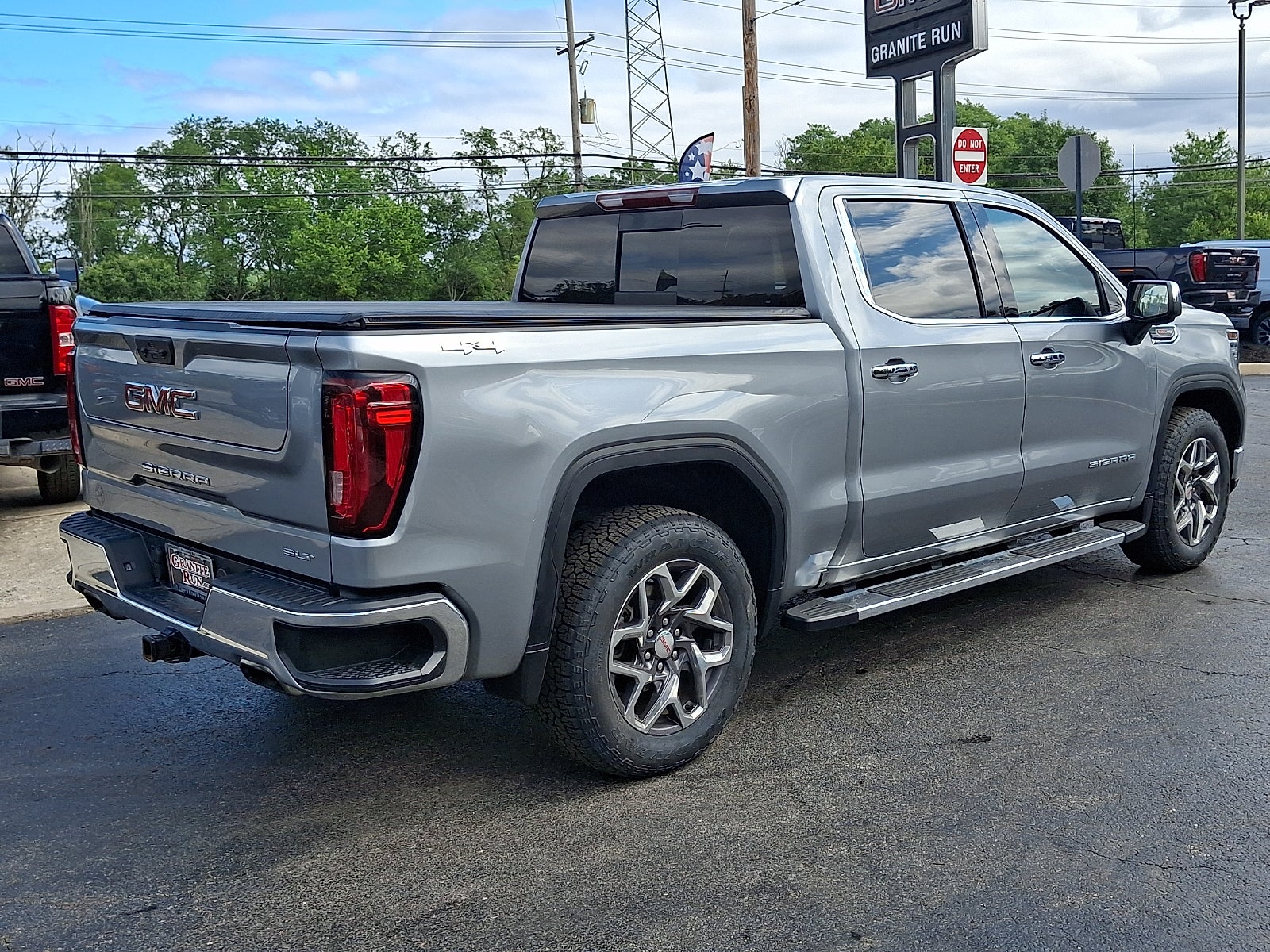 2023 GMC Sierra 1500 SLT