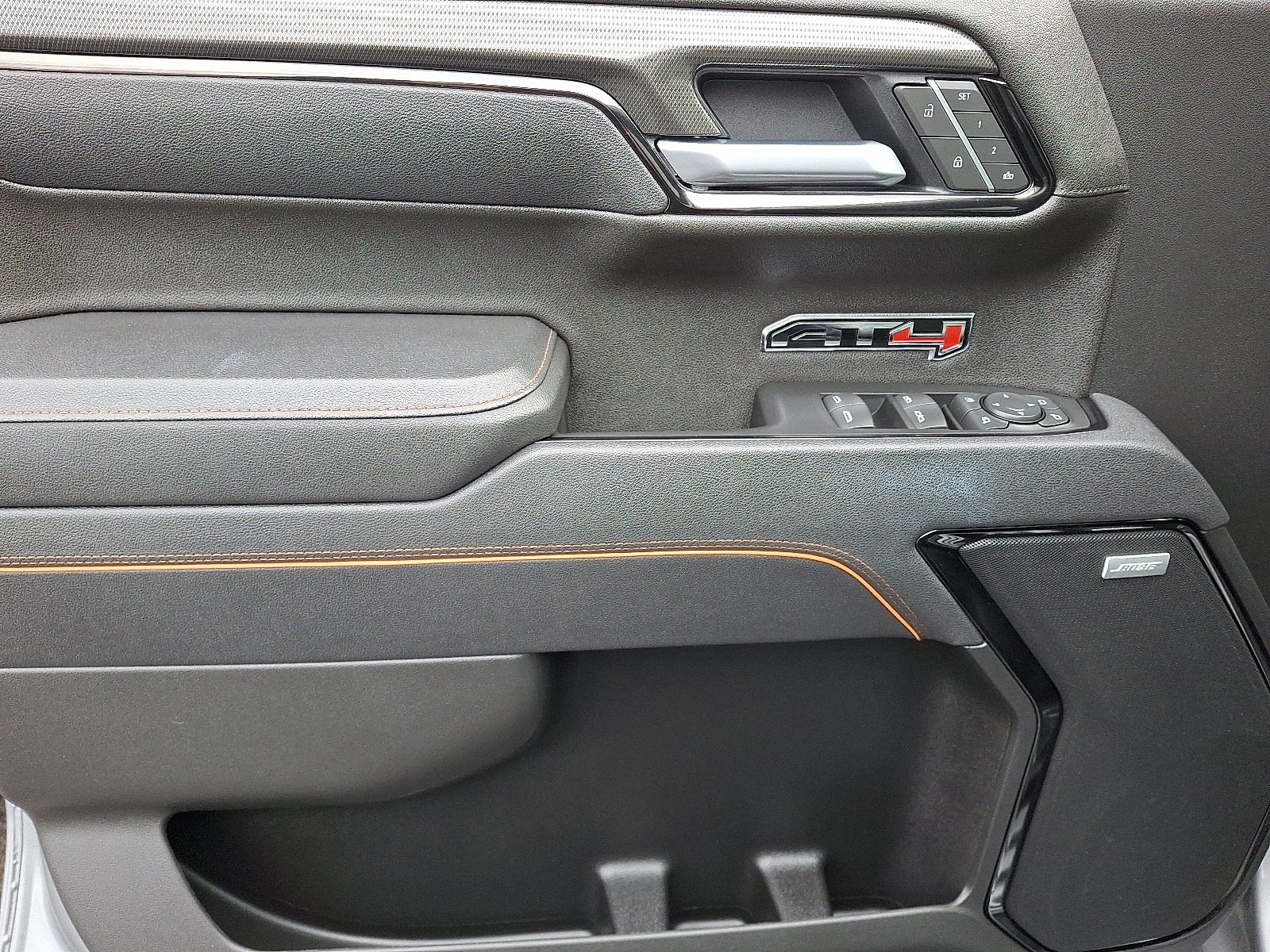 2025 GMC Sierra 1500 AT4