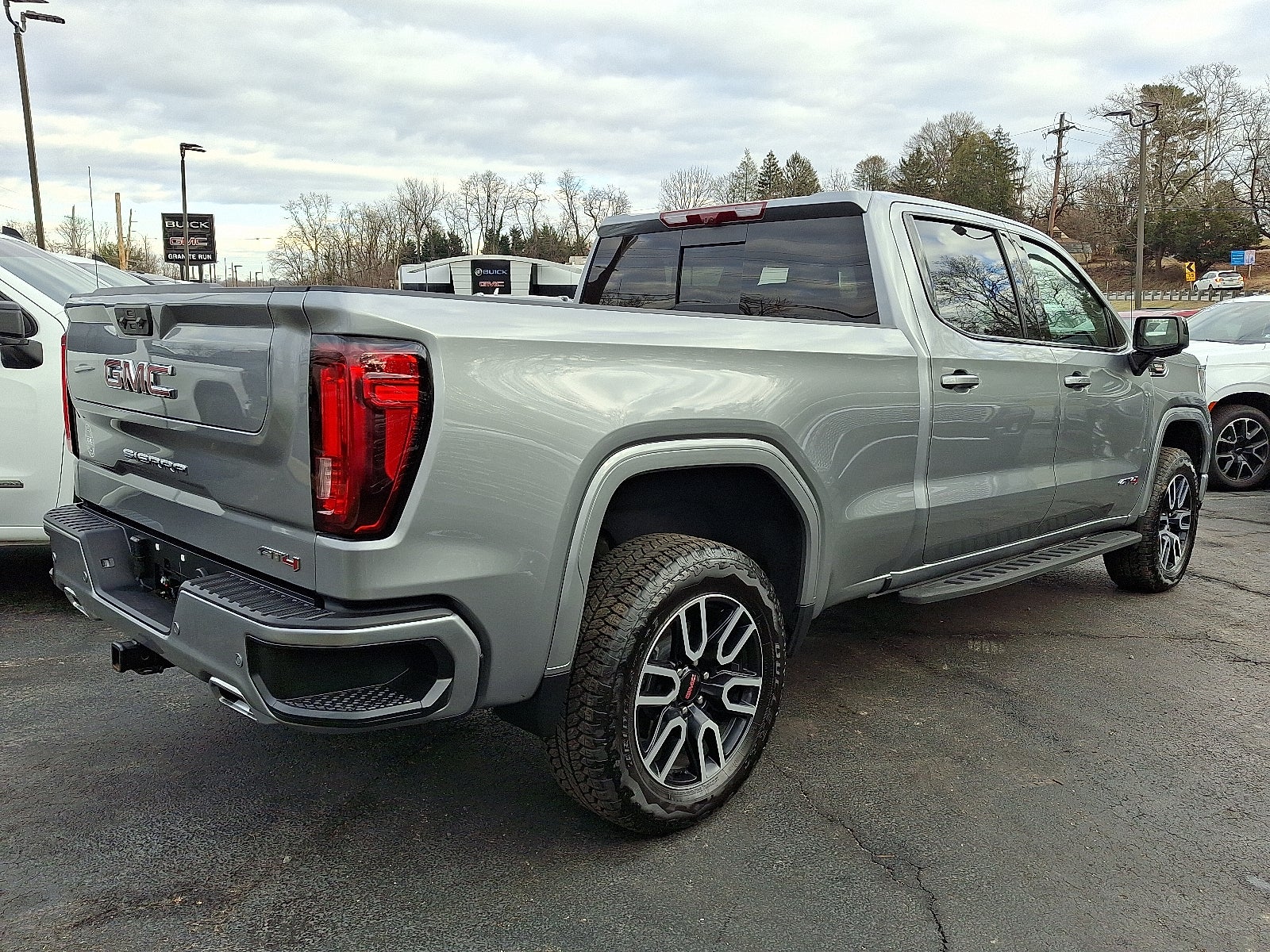 2025 GMC Sierra 1500 AT4
