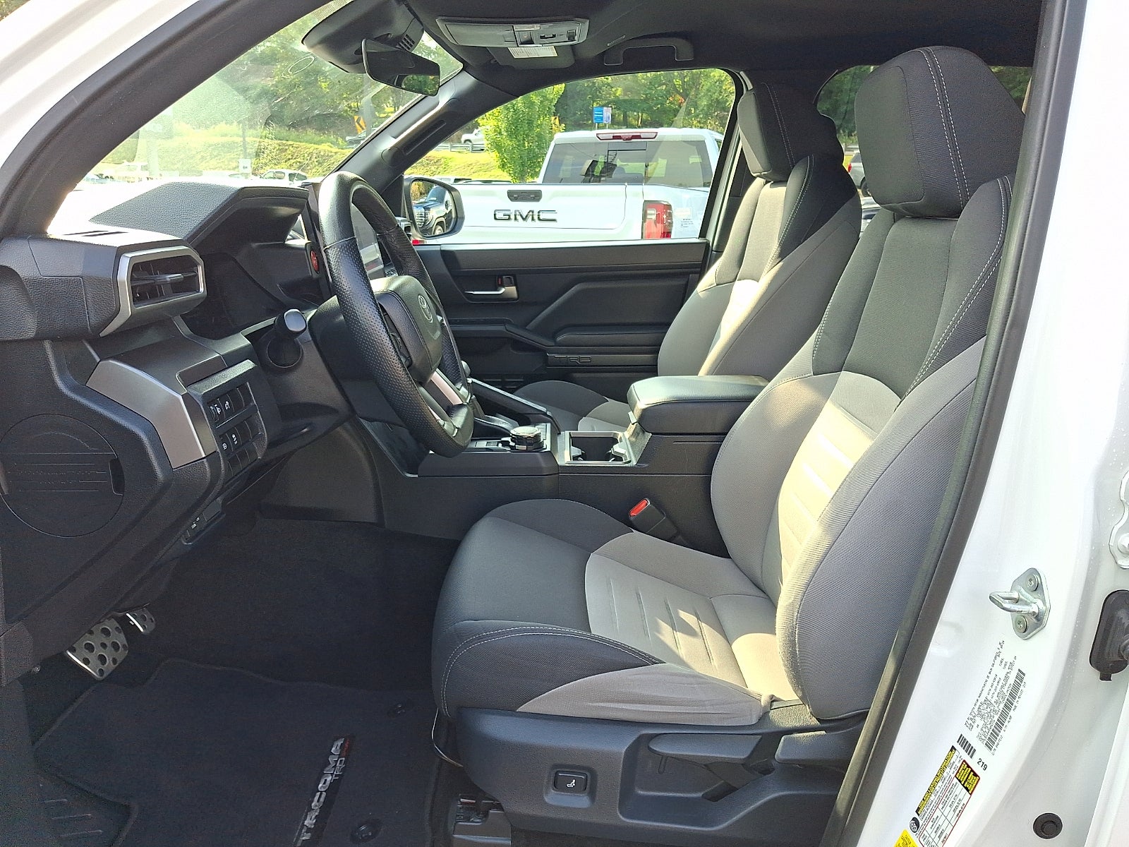 2024 Toyota Tacoma 4WD SR5