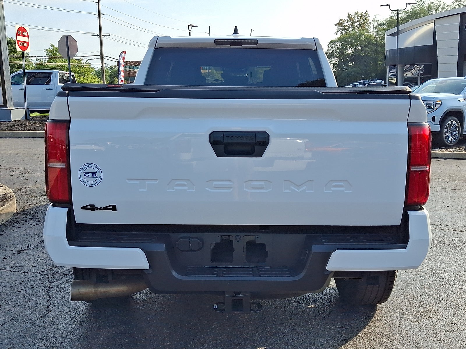 2024 Toyota Tacoma 4WD SR5