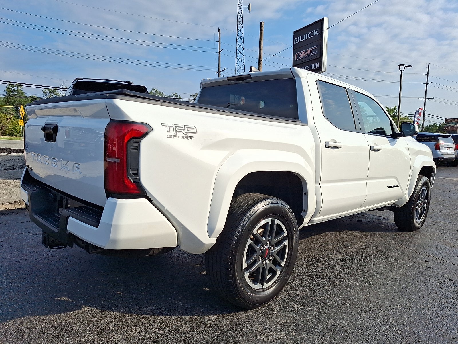 2024 Toyota Tacoma 4WD SR5
