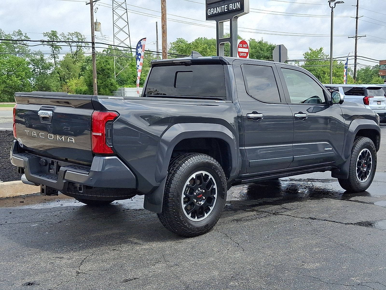 2025 Toyota Tacoma 4WD SR