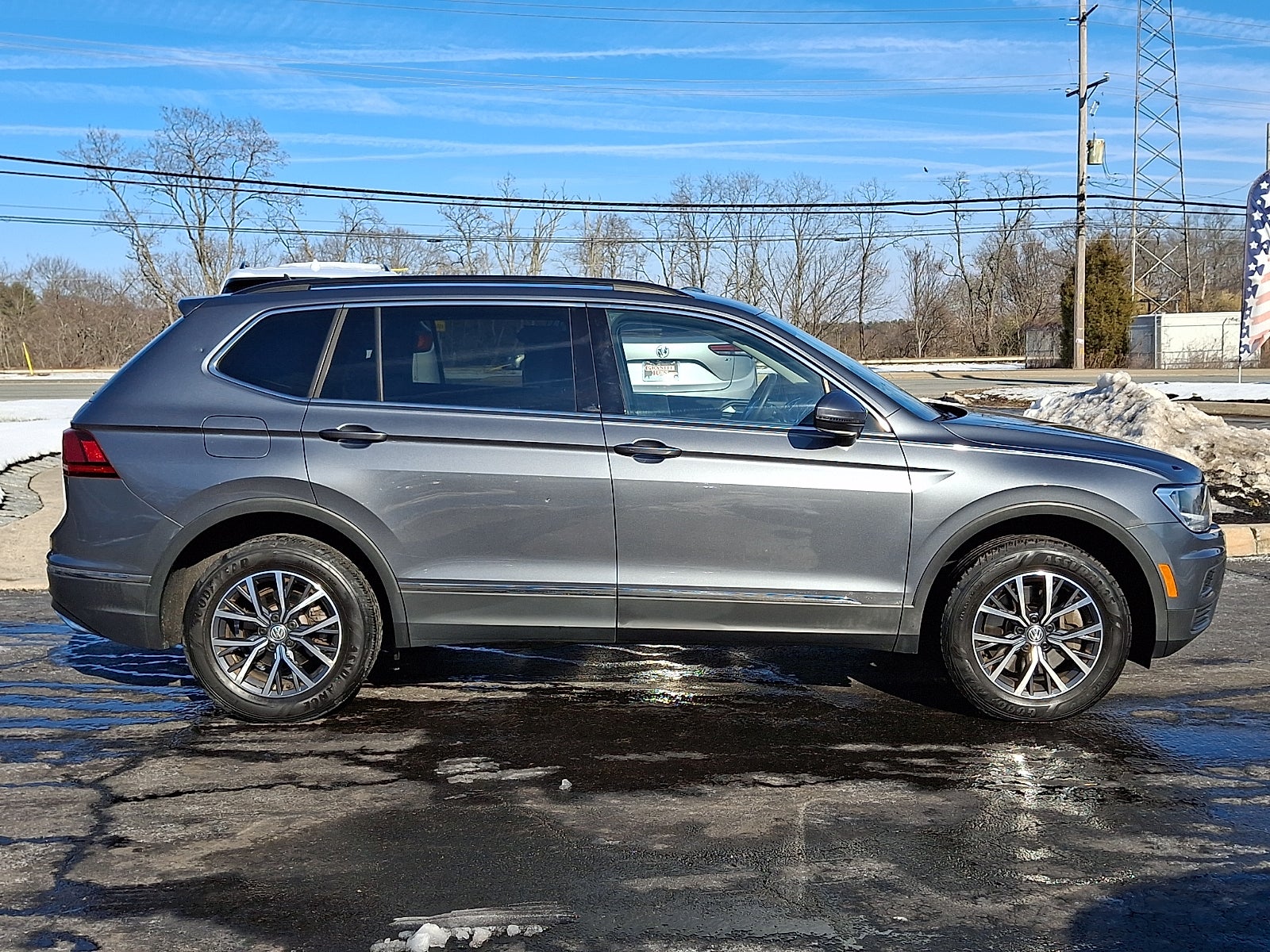 2020 Volkswagen Tiguan SE