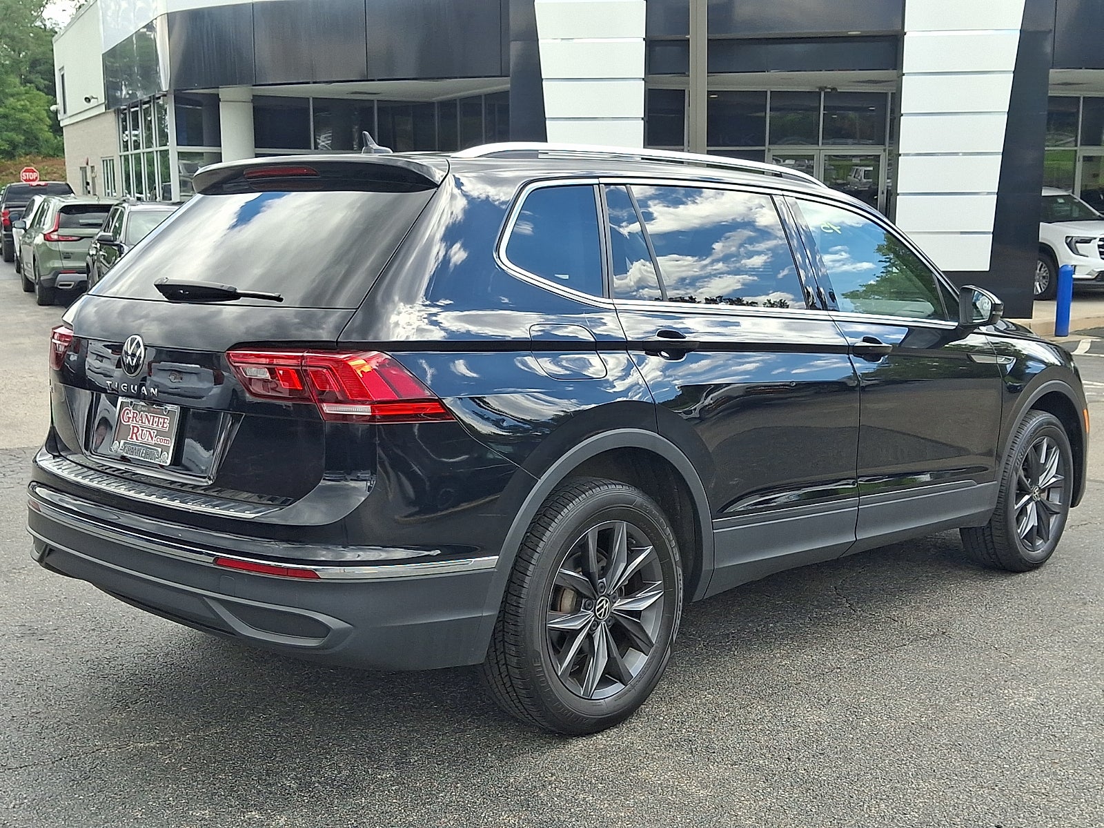 2022 Volkswagen Tiguan SE