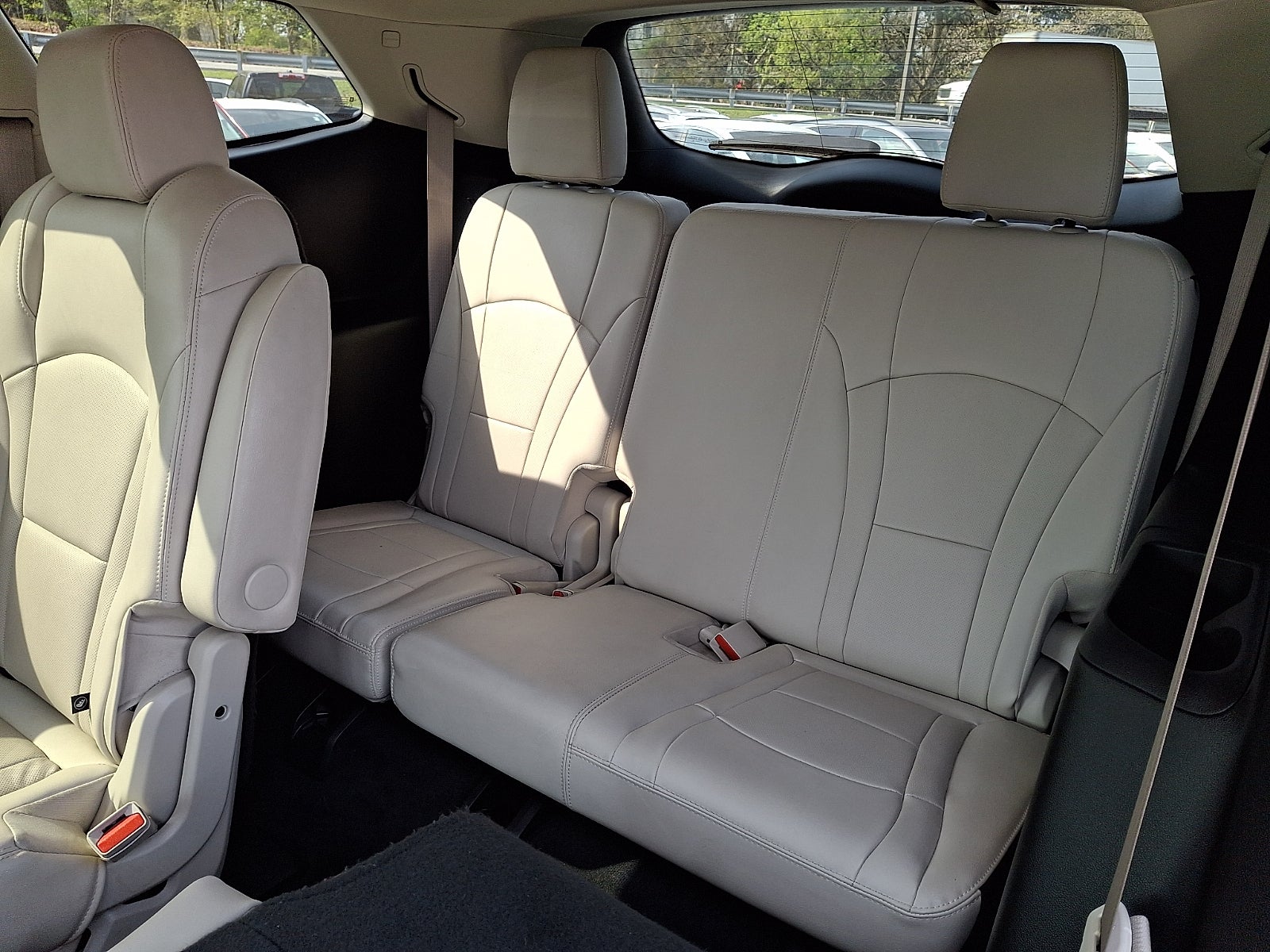 2022 Buick Enclave Essence