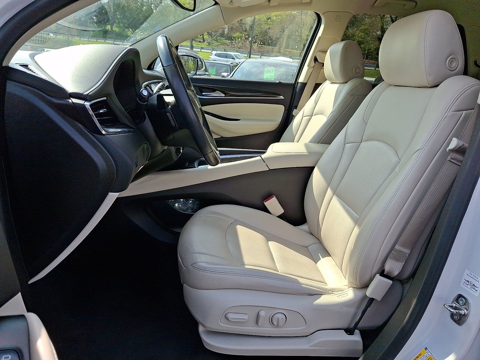 2022 Buick Enclave Essence