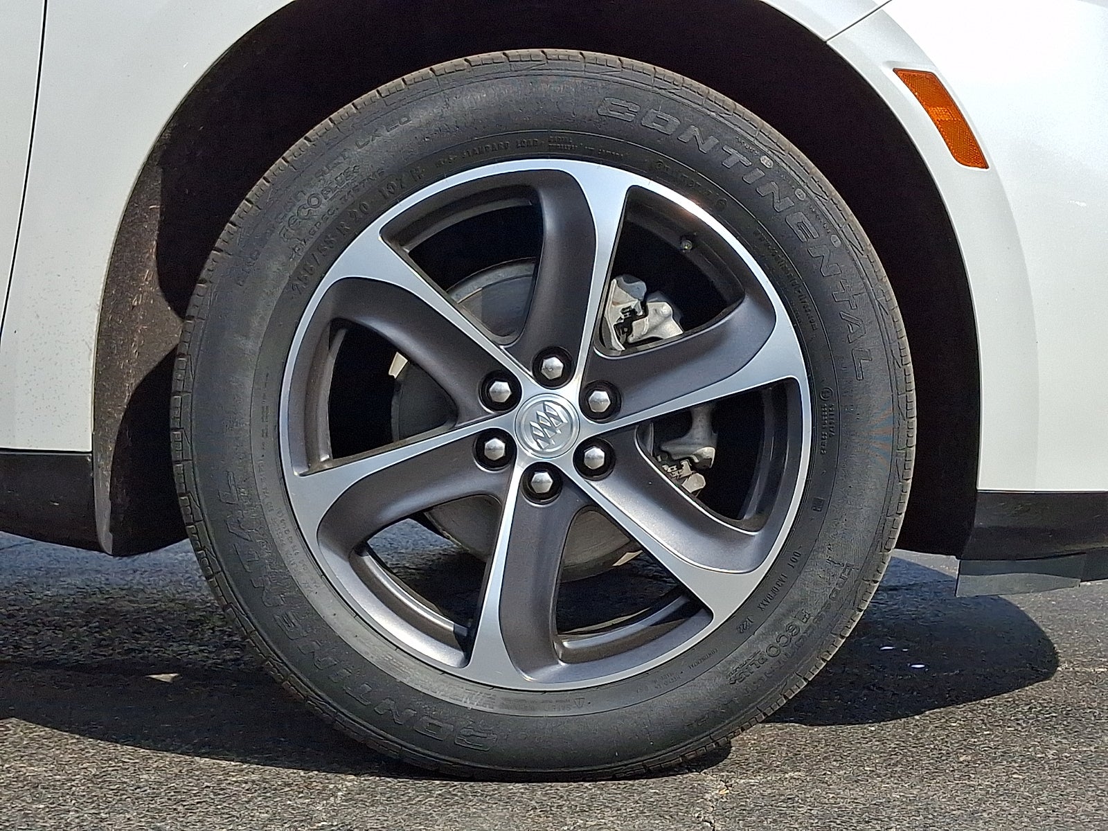 2022 Buick Enclave Essence