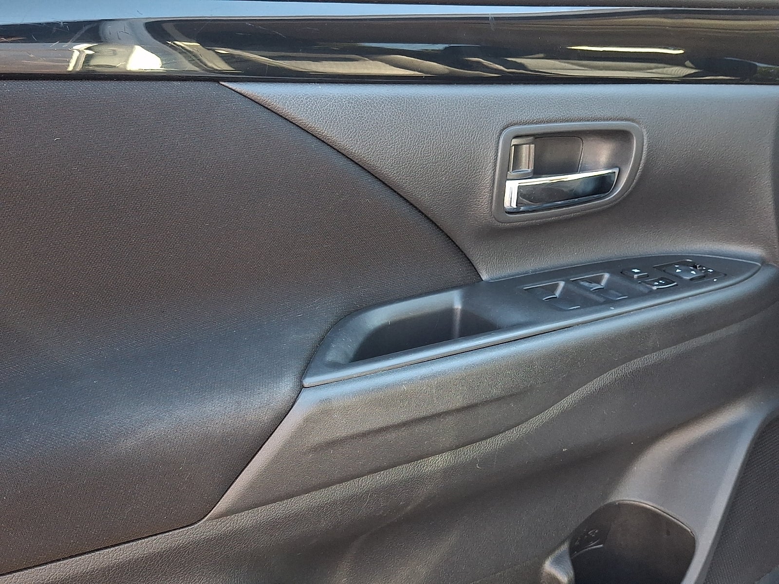 2014 Mitsubishi Outlander SE