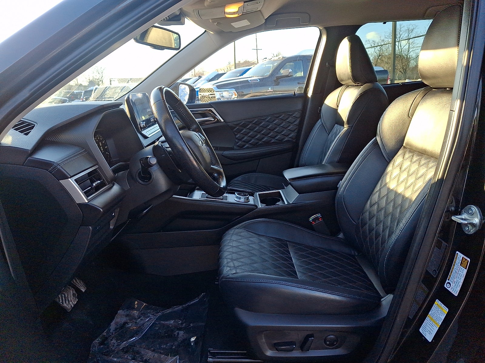 2023 Mitsubishi Outlander SEL