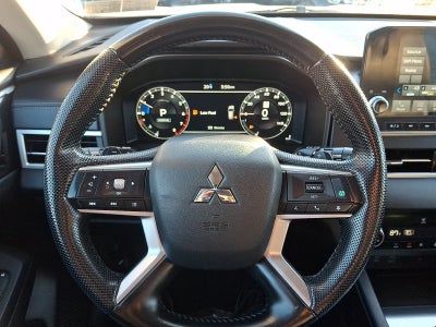 2023 Mitsubishi Outlander SEL