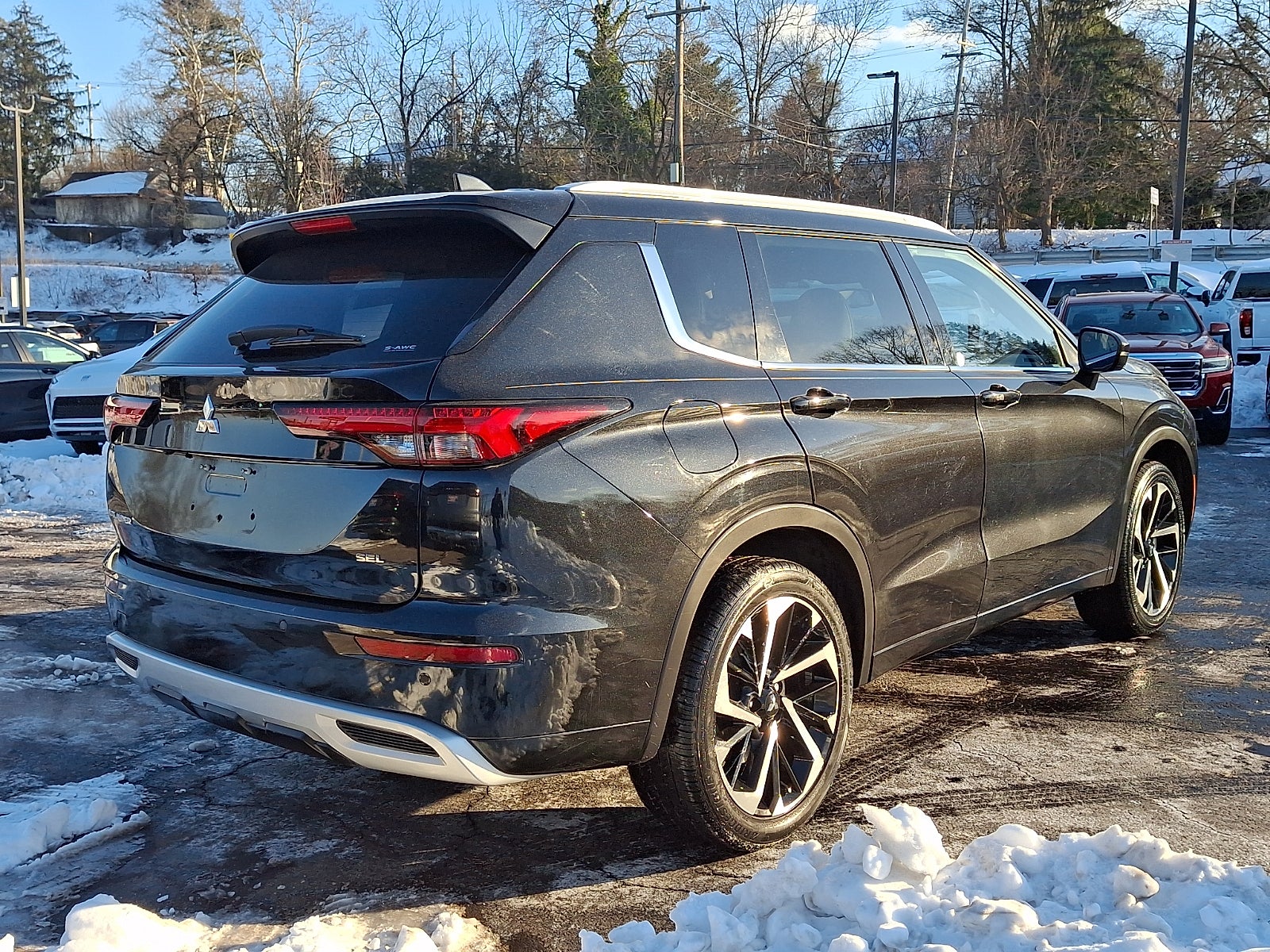 2023 Mitsubishi Outlander SEL