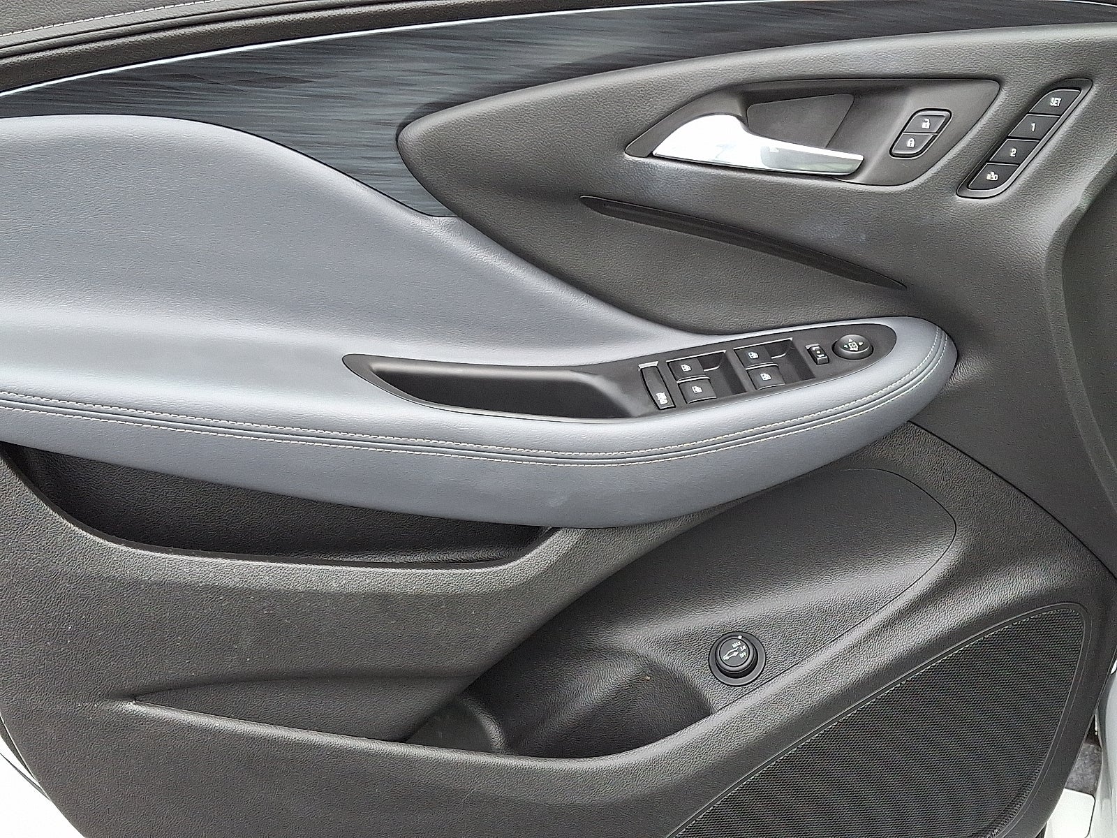 2020 Buick Envision Essence Group