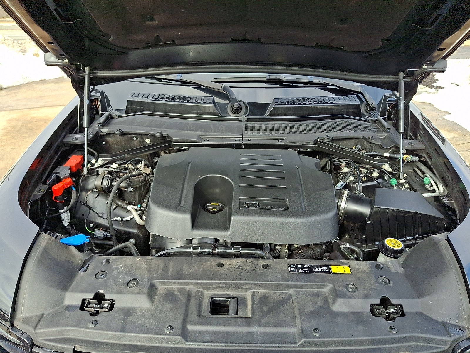 2024 Land Rover Defender X-Dynamic SE