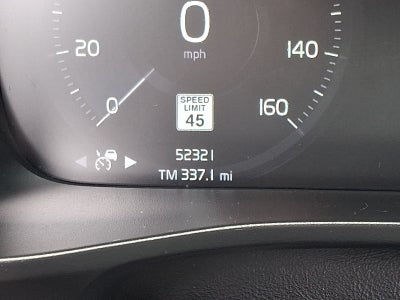 2020 Volvo XC40 R-Design