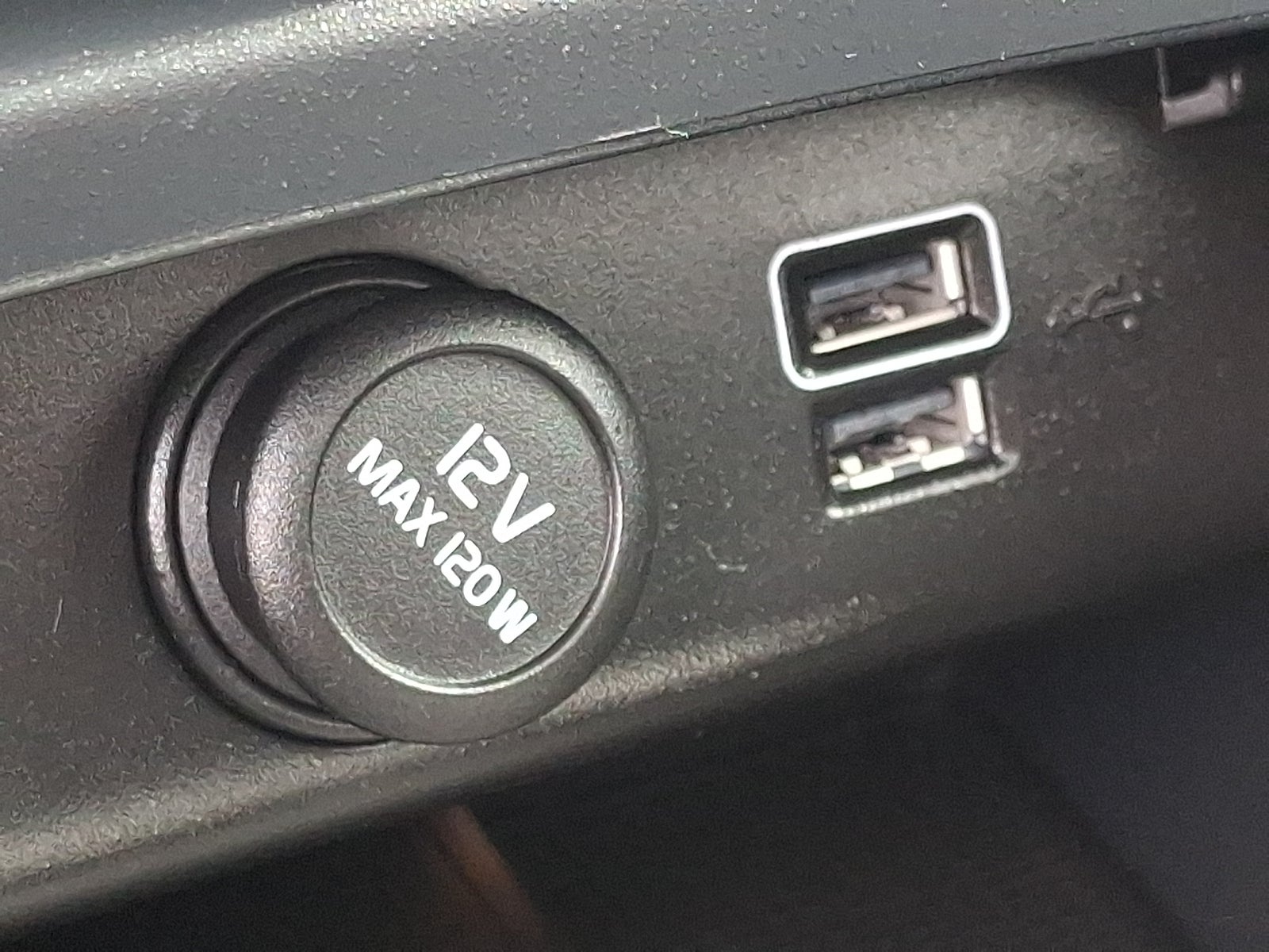 2020 Volvo XC40 R-Design
