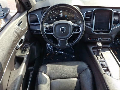 2020 Volvo XC90 Momentum