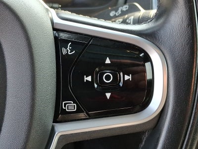 2020 Volvo XC90 Momentum