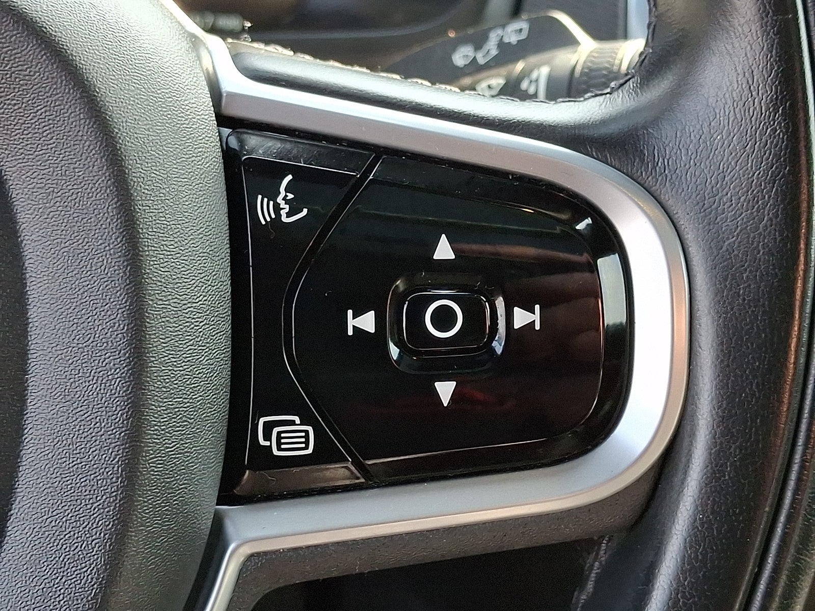 2020 Volvo XC90 Momentum