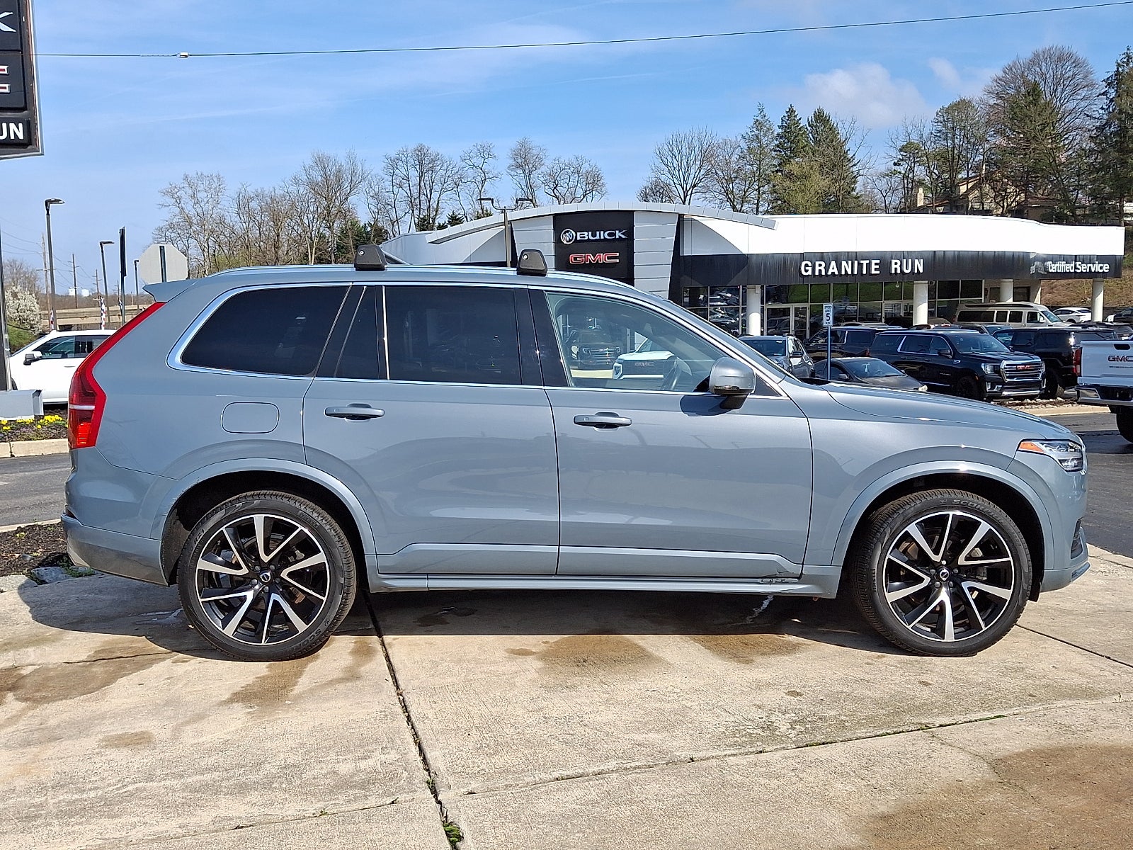 2020 Volvo XC90 Momentum